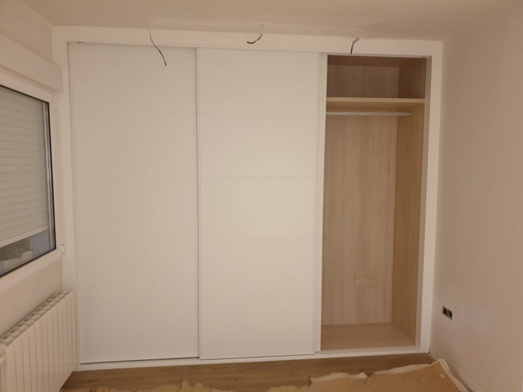 Armario empotrado en construcción